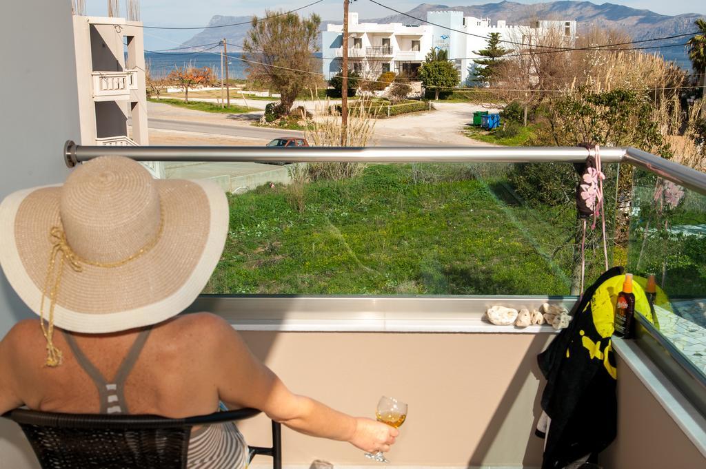 Efrilias Studios & Apartments Kíssamos Dış mekan fotoğraf